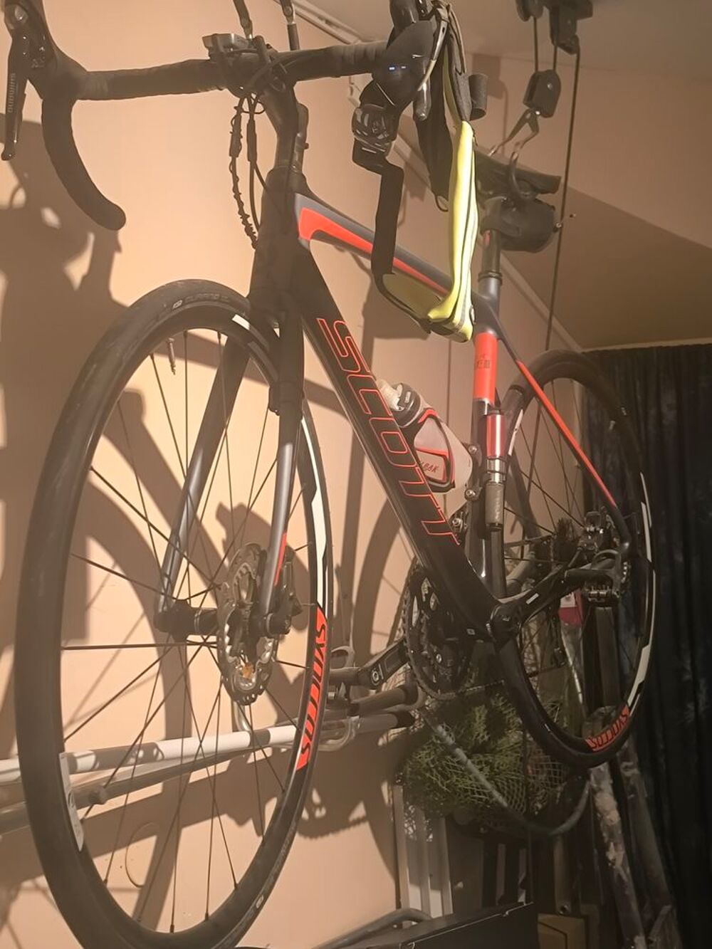 V&eacute;lo course scoot tout carbone etat neuf de 2016 Vélos