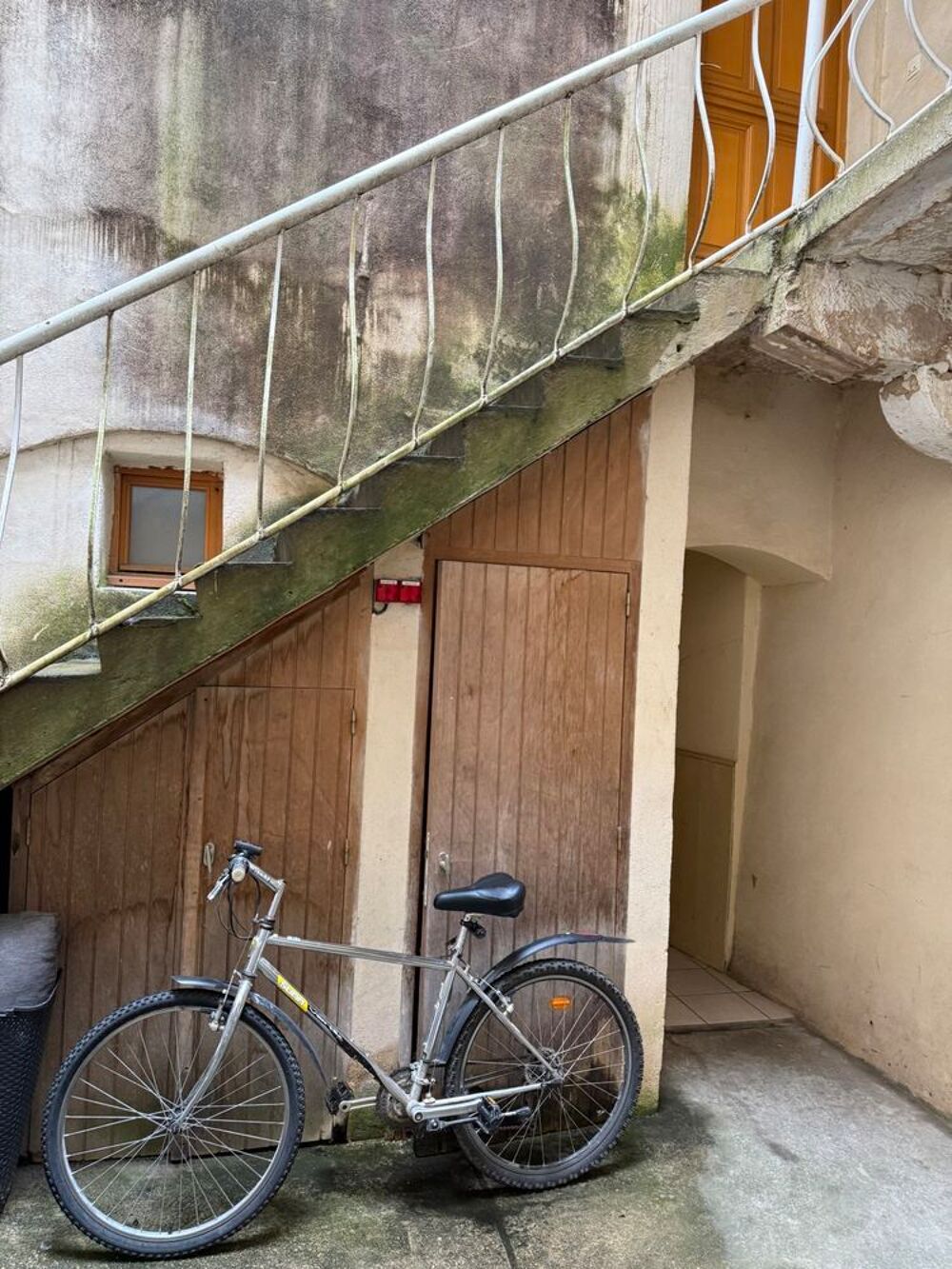 Vente Immeuble Immeuble avec locataires en place – Revenus immédiats – Centre-ville de Tournus Tournus