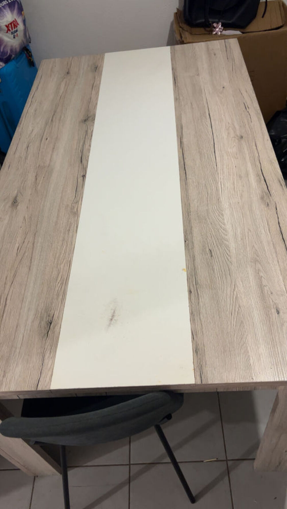 table avec deux chaises Meubles