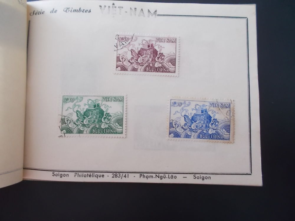 Fascicule de TIMBRES DU VIETNAM des ANN&Eacute;ES 50 
