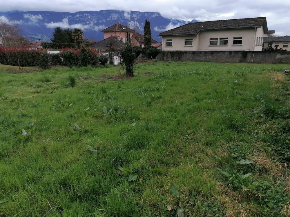 Vente Terrain Entrepôt 220m² avec terrain 2297m² constructible viabilisé Saint-jean-de-moirans