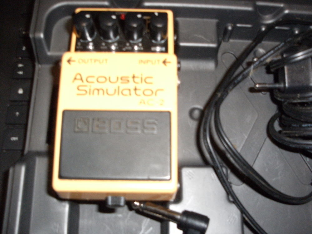 PEDAL BOARD BOSS AVEC PEDALE BOSS AC 2 ACOUSTIC SIMULATOR Instruments de musique