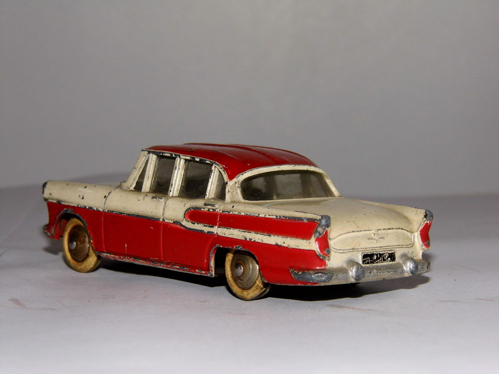 Dinky toys SIMCA CHAMBORD VEDETTE MECCANO 24K voiture collection vintage jouet ancien 
