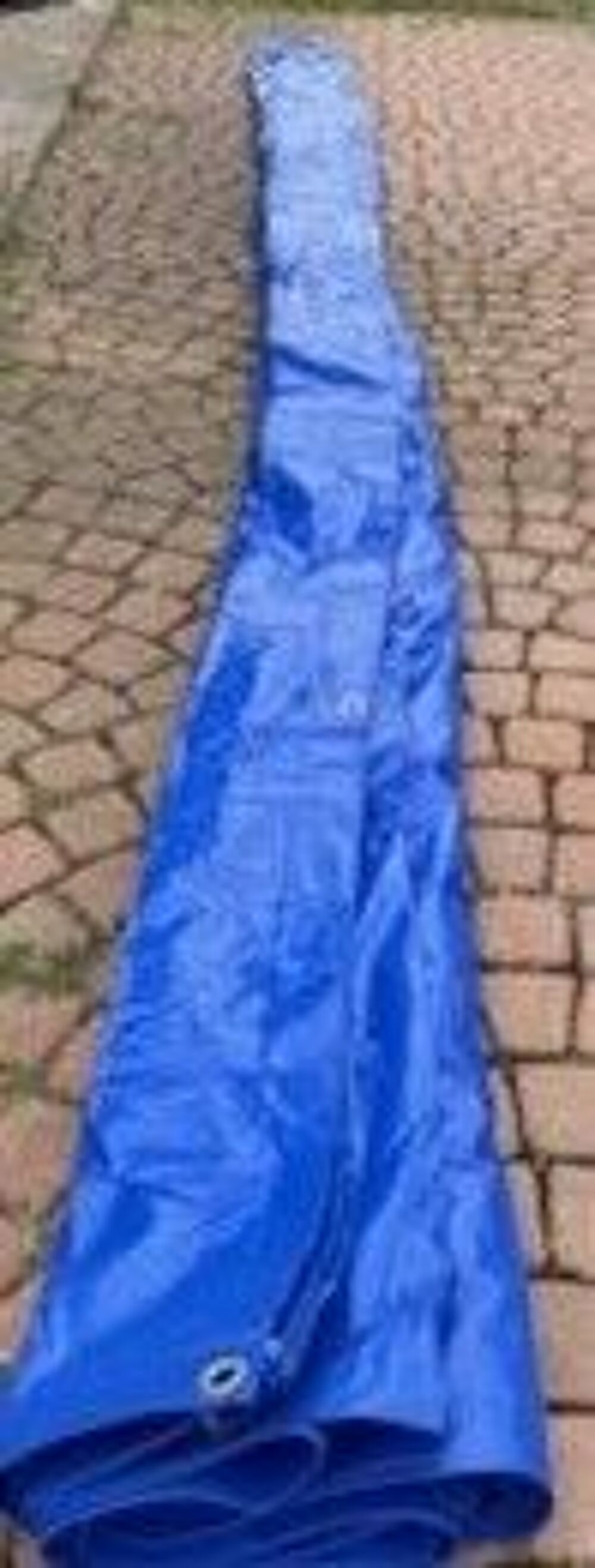 B&acirc;che lourde PVC 550 de 6.00mx8.00m de couleur bleue. Bricolage