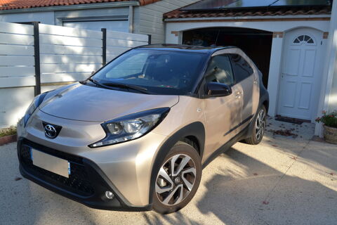 Toyota Aygo X 1.0 VVT-i 72 Design 2024 occasion Clisson 44190