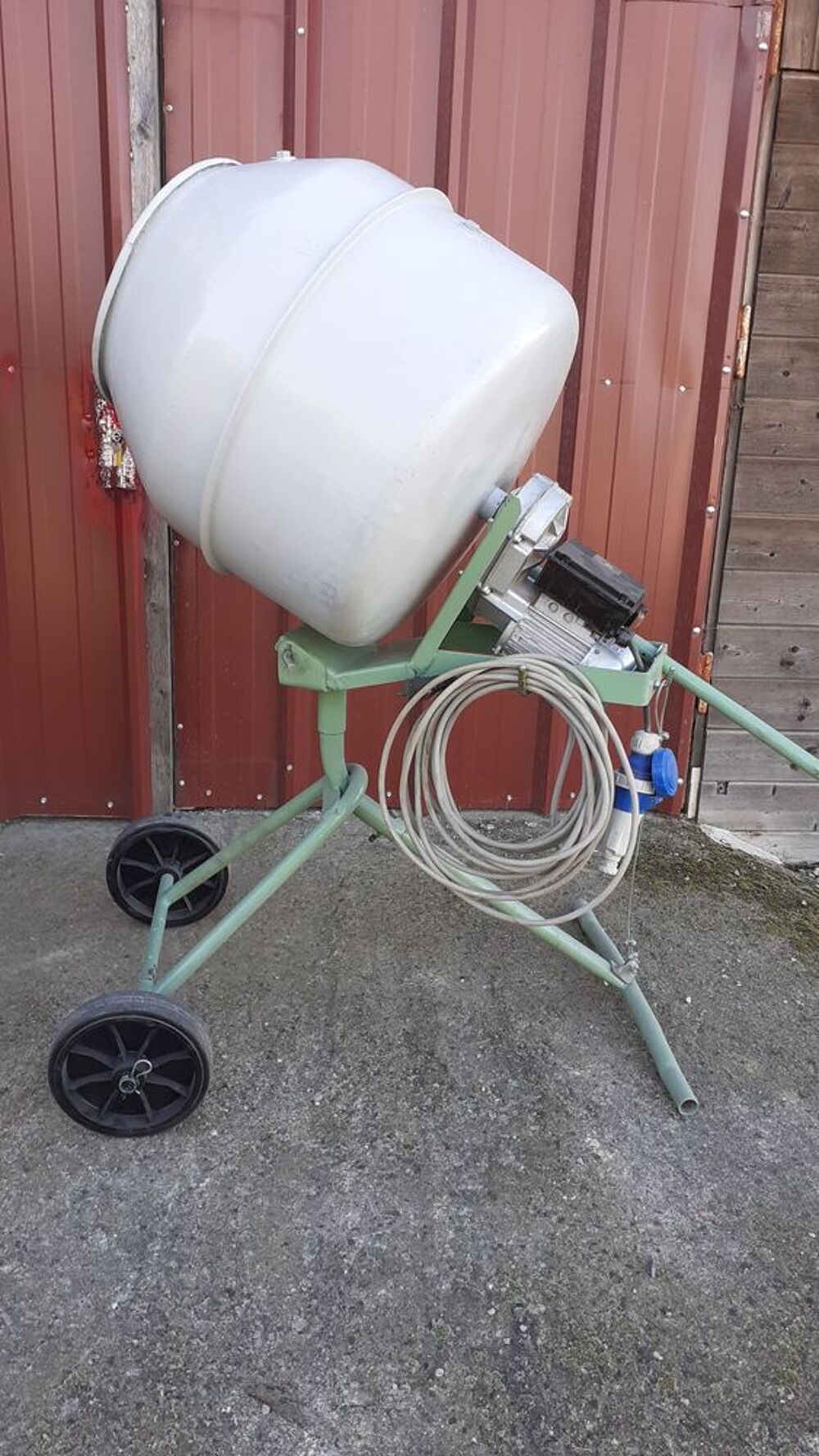 BETONNIERE ELECTRIQUE Minib&eacute;ta 134 litres Cuve Acier Bricolage