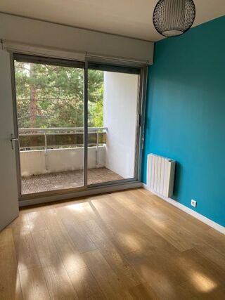  Appartement à louer 4 pièces 110 m²