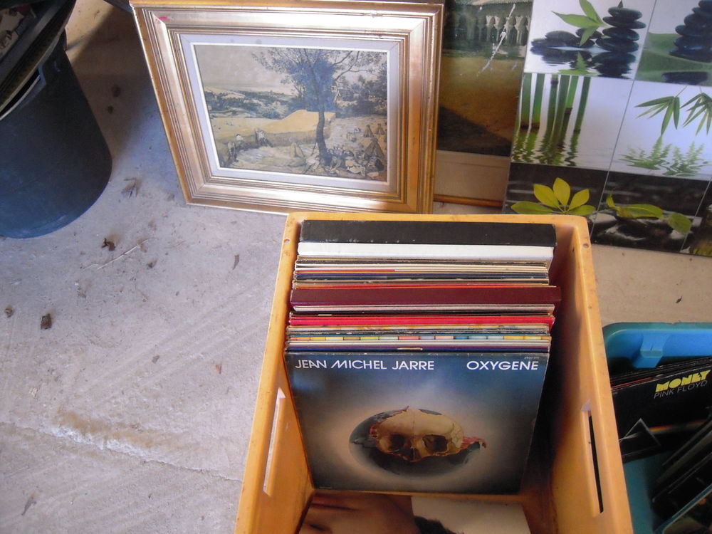 DES 33 T &amp; 45 T ORIGINAUX . CD et vinyles