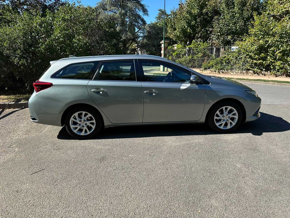 Auris Touring Sports Hybride 136h Business 2018 occasion 78110 Le V&eacute;sinet