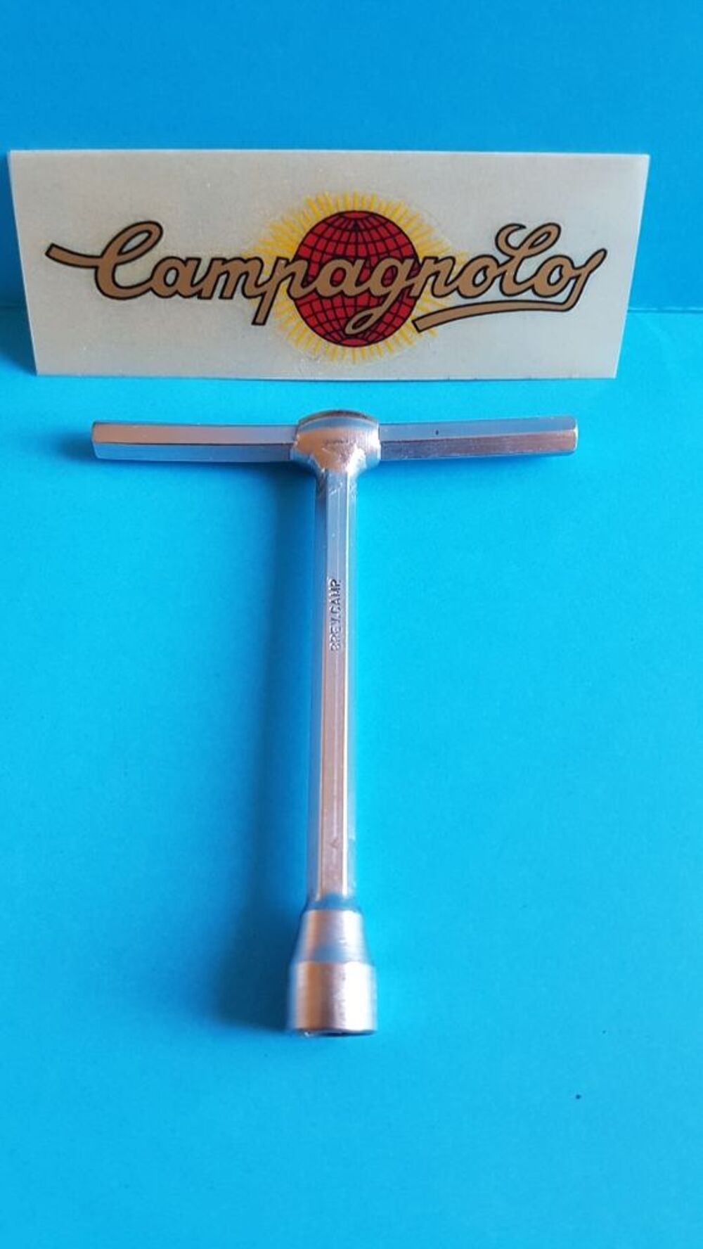 CL&Eacute; CAMPAGNOLO * 143/2 Vélos