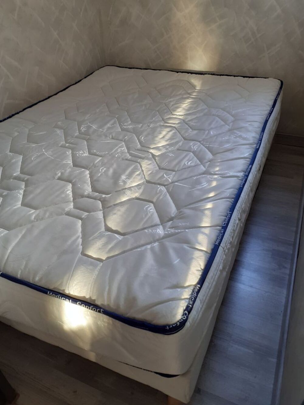 SOMMIER + MATELAS 130X190 Meubles