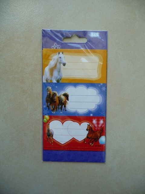 12 �tiquettes adh�sives th�me chevaux - Neuves 5 Celles-sur-Belle (79)