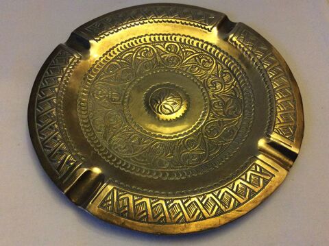 Cendrier vide poche cuivre  jaune d�cor oriental 15 Gif-sur-Yvette (91)