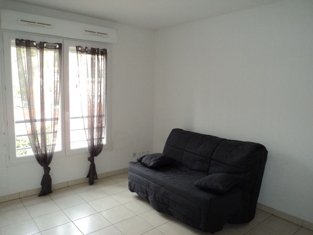 Location Appartement Studio agréable près des facs Nice