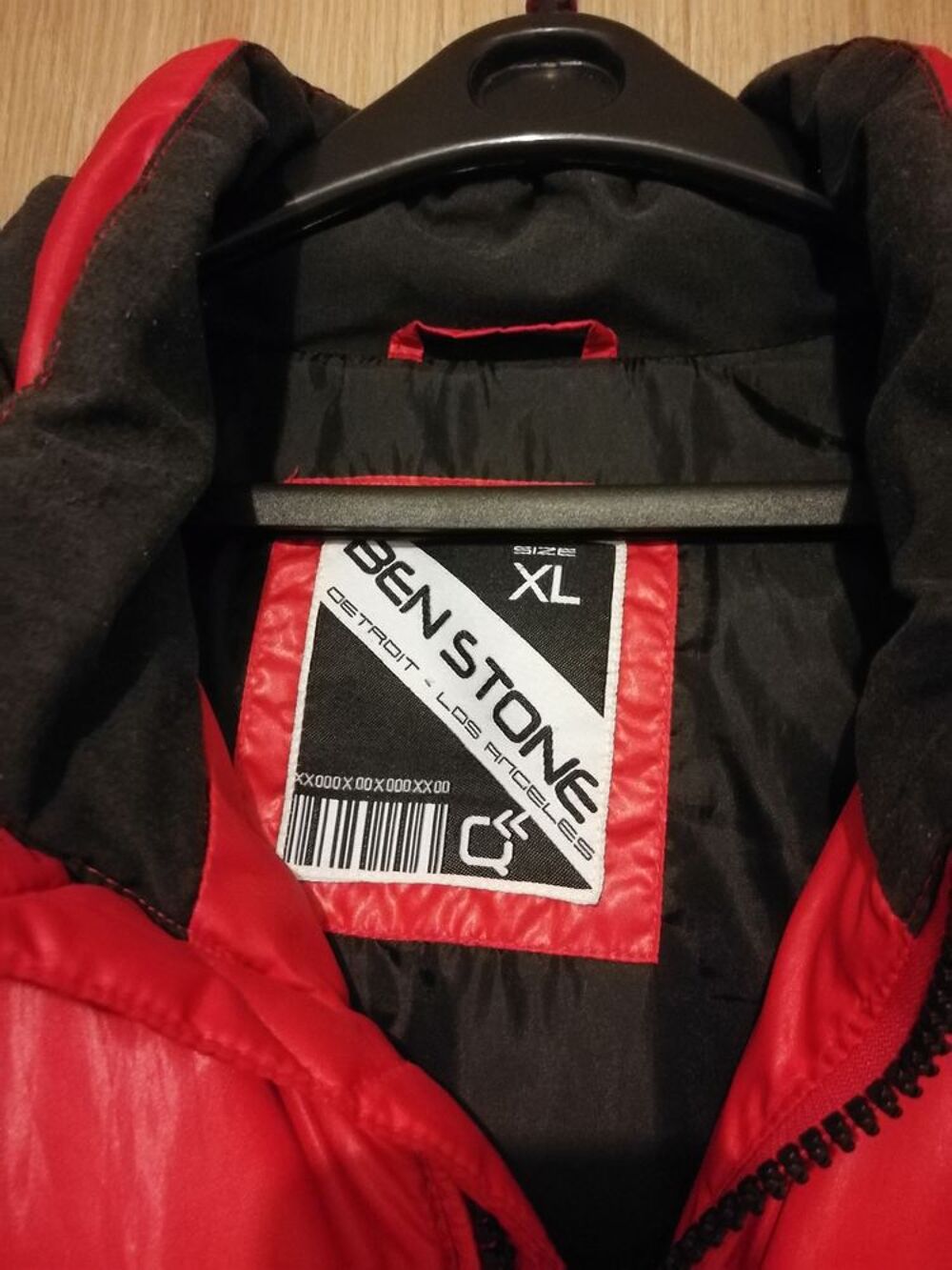 Bonjour je une doudoune homme XL merci Vêtements