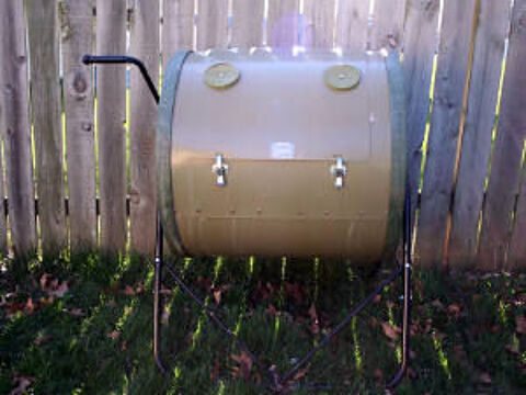 Cherche composteur rotatif, Fontaines-sur-Saone 69270 0 Fontaines-sur-Sane (69)