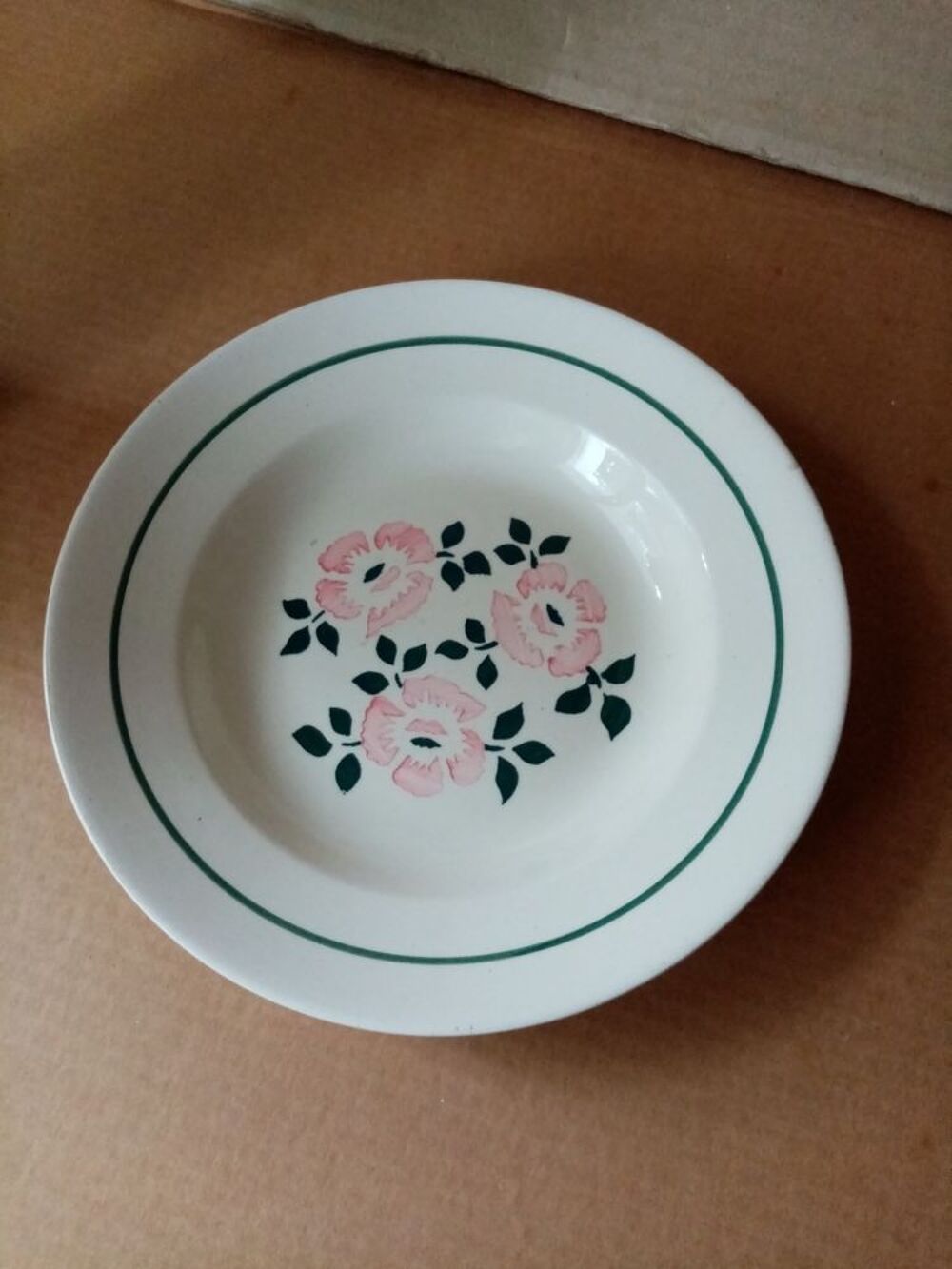 6 assiettes creuses " VINTAGE" Décoration