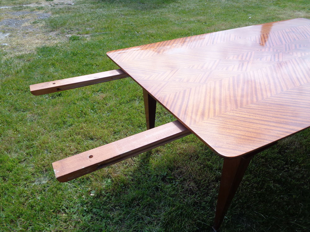 Table vernie ann&eacute;e 50 Meubles