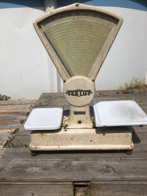 Ancienne balance d'�picerie  TESTUT - ann�es 1950 200 Elisabethville (78)
