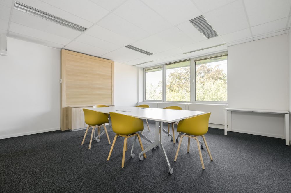   Espace de bureau privé pour 3 personnes à MARSEILLE, 165 Prado Marseille 8