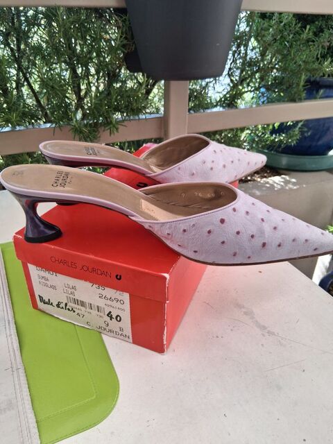 mules Charles JOURDAN taille 40 �tat neuf en cuir d'autruche 75 Dijon (21)