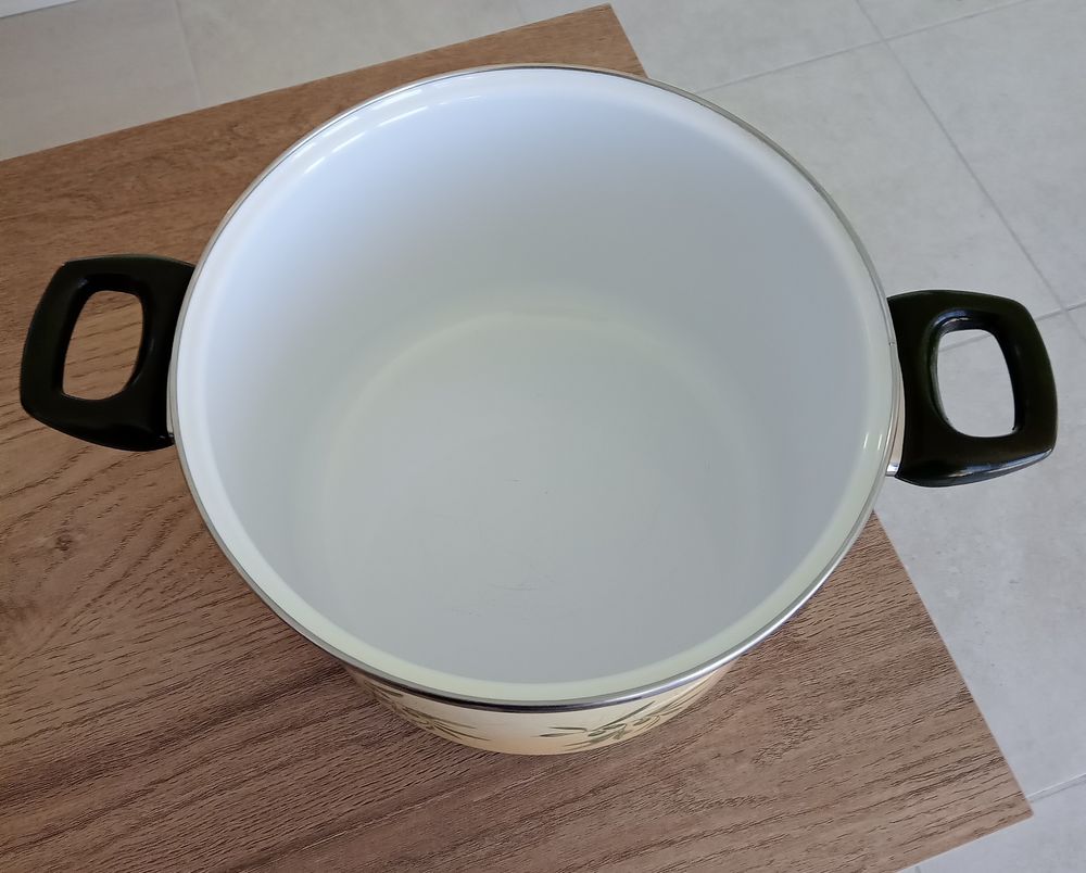 Faitout Emaill&eacute; Neuf pour Cuisinier Electroménager