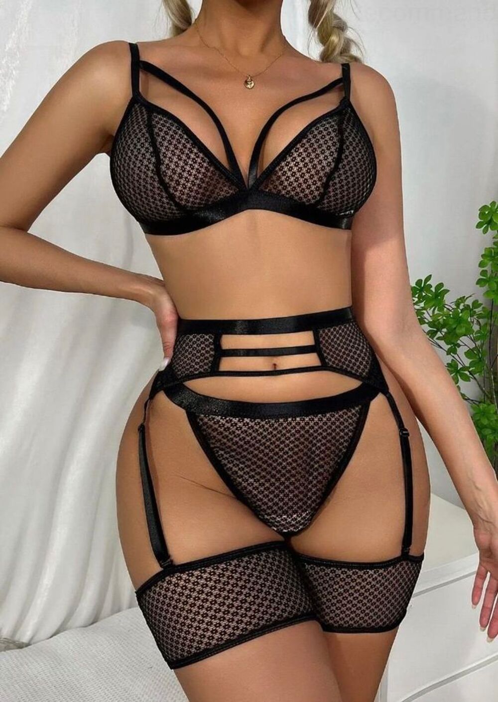 Lingerie de la marque Aidah V�tements