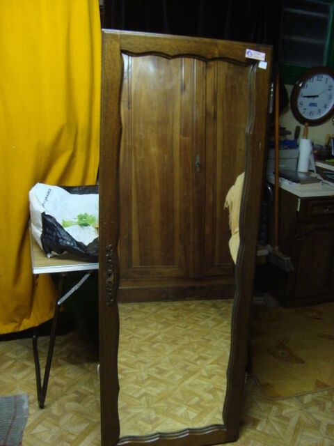 Miroir sur porte d'armoire 25 Villev�que (49)