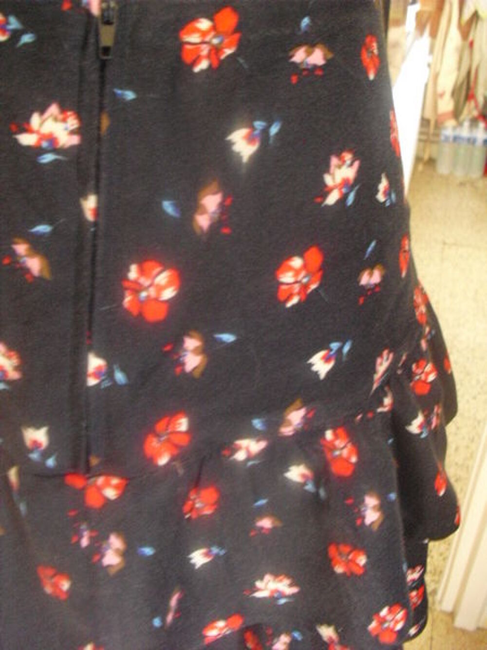 JUOE BLEUE MARINE fon&ccedil;&eacute; fleurie 3 volants NEUVE CAMAIEU T 36 Vêtements