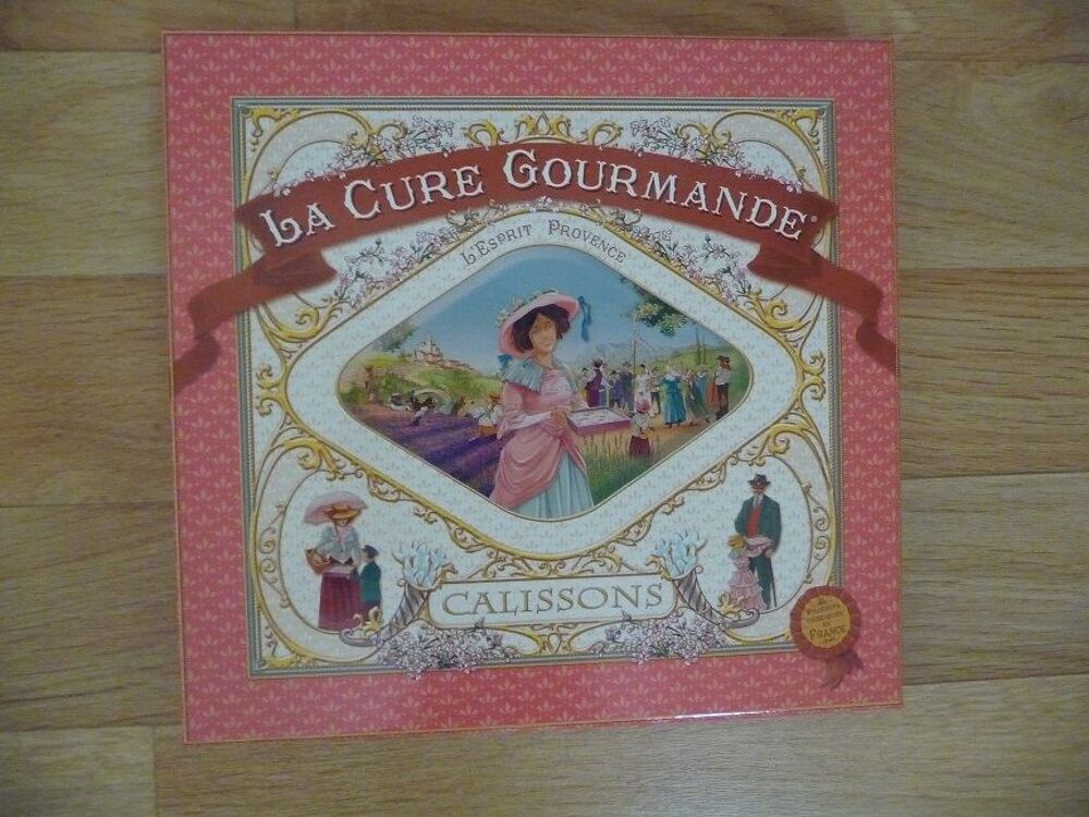 Boite rose La Cure Gourmande calissons - Neuve Décoration
