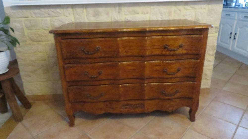 Commode ch&ecirc;ne massif
Meubles