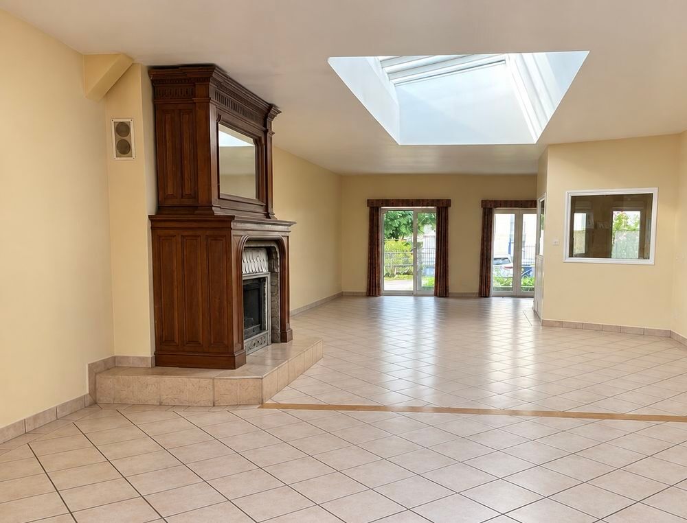 Vente Maison Maison de plain-pied  195 m² et 400  m²  de sous-sol total Reims