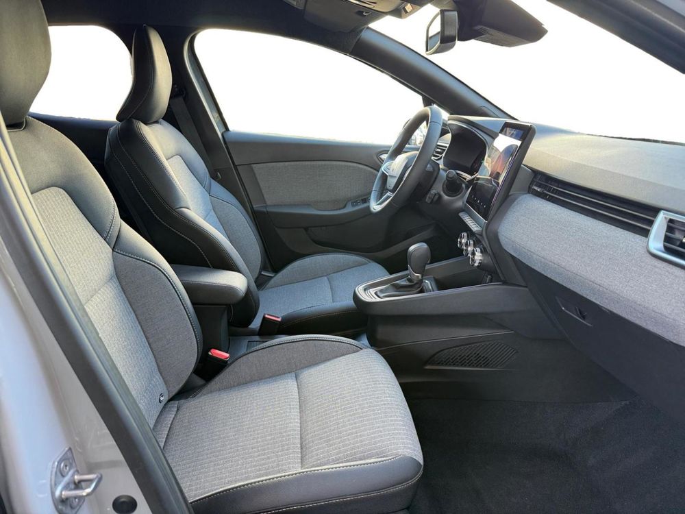 Clio V Clio E-Tech full hybrid 145 ch GSR2 Techno 2025 occasion 91300 Massy