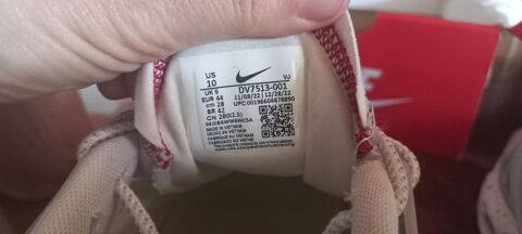 Nike Terrascape rouges et blanches T44 150 Sainte-Genevive-des-Bois (91)