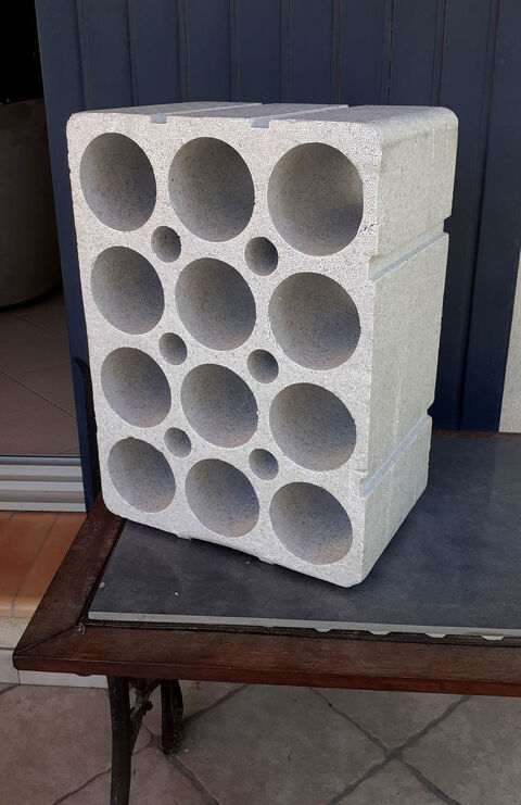 Casier Bouteilles (X 12 bouteilles) Polystyr�ne 6 Avignon (84)