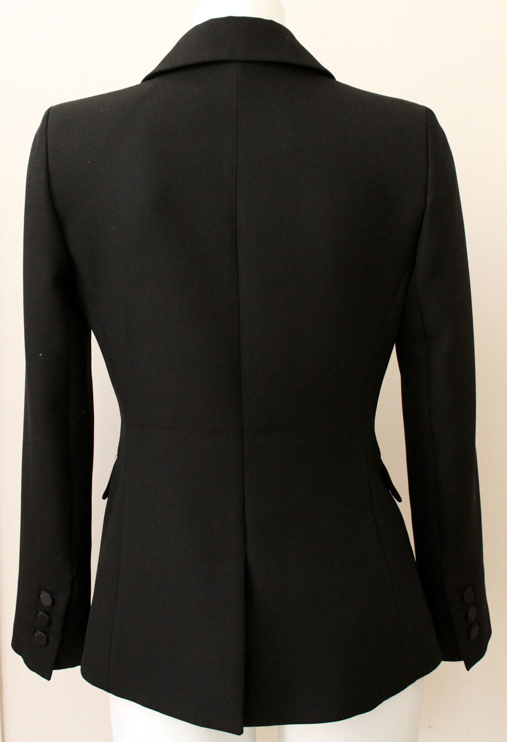 Veste &agrave; revers brod&eacute; TARA JARMON T.36 Vêtements