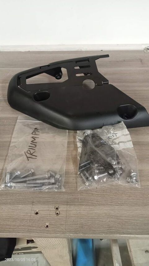 Pi&egrave;ces et &eacute;quipements Moto - Scooter - Quad Pi&egrave;ces et &eacute;quipements Moto - Scooter - Quad  occasion Lan&ccedil;on-Provence 13680