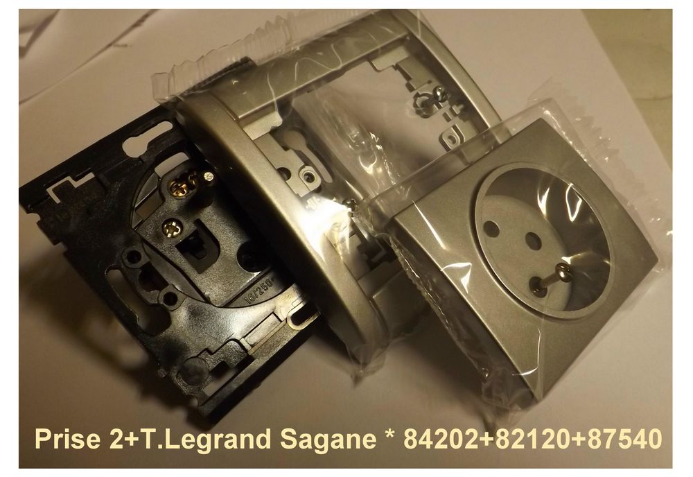  Prises &amp; Inter/Va et Vient LEGRAND SAGANE ALUMIDE, Bricolage