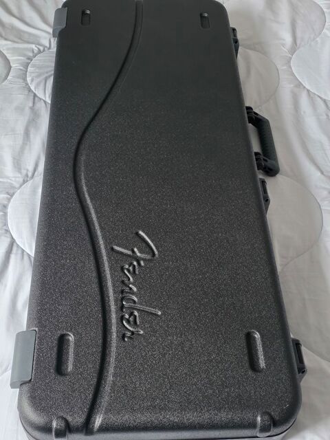Guitare Fender Stratocaster American Professional lll 1550 Libourne (33)