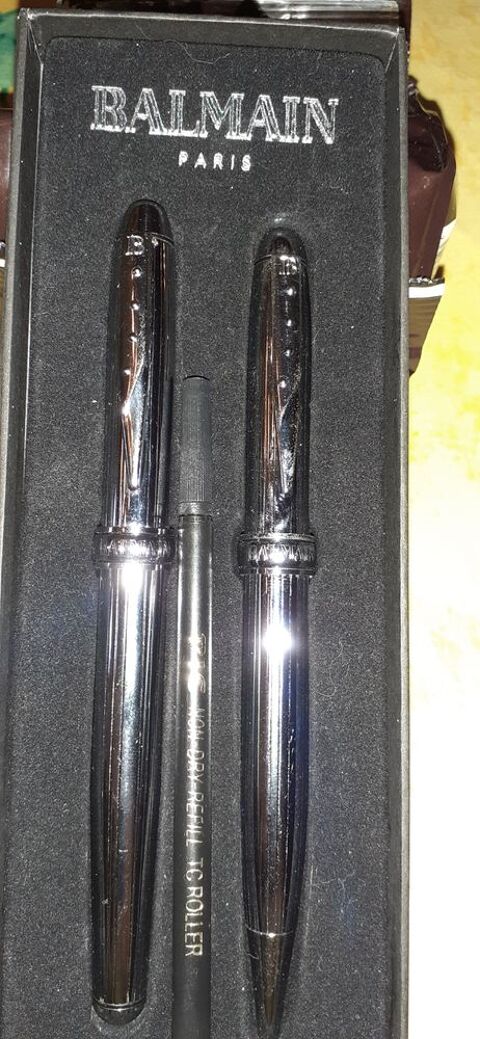 Duo de stylos BALMAIN 
15 Fr�jus (83)