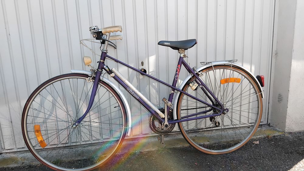 2 v&eacute;los homme et 1 v&eacute;lo femme Vlos