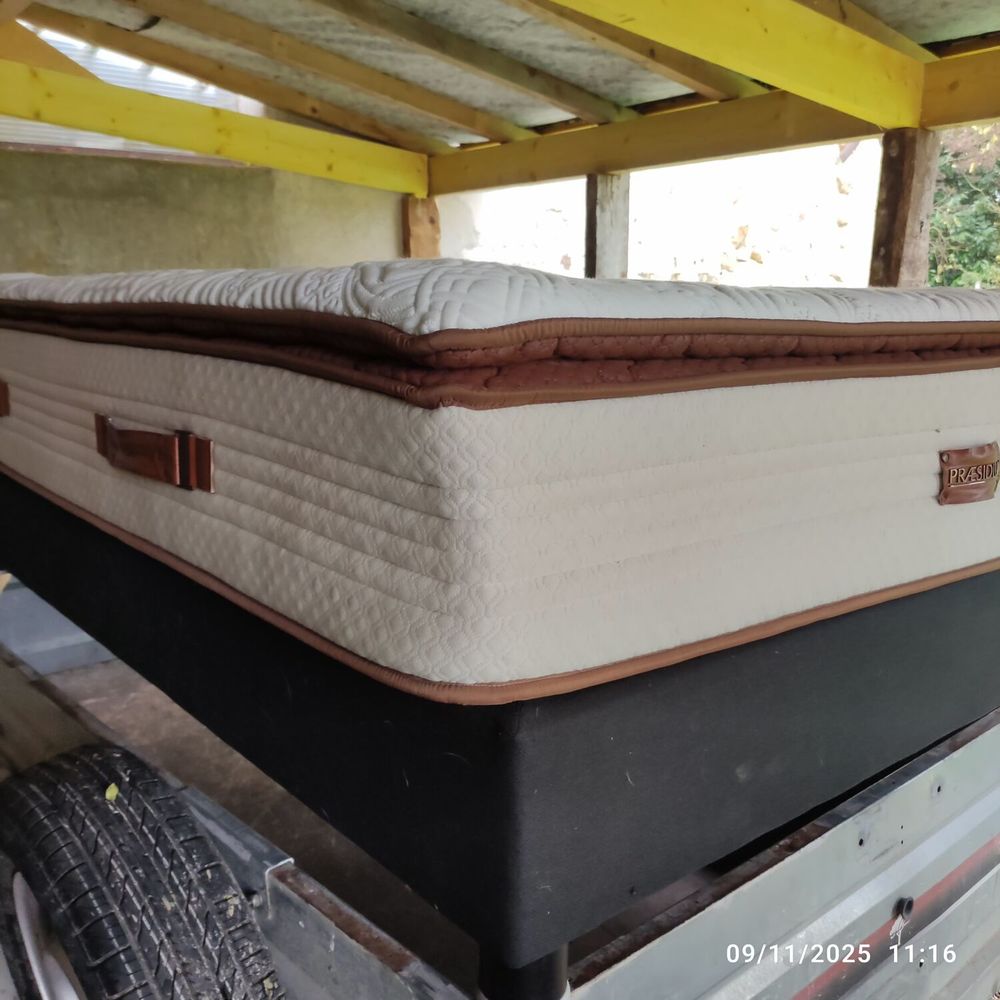 Ensemble sommier et matelas
Meubles