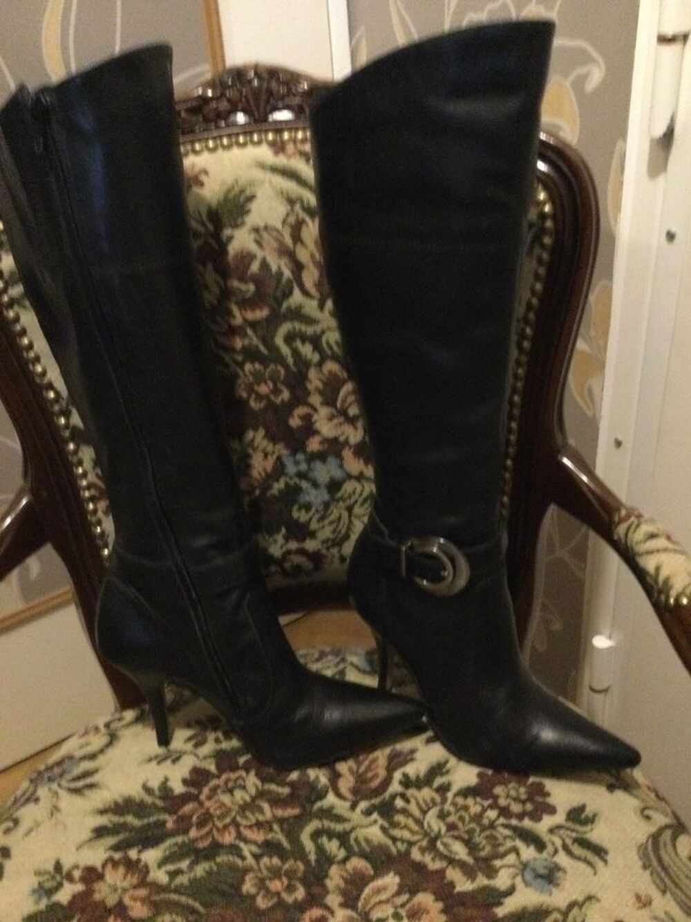 BOTTE CUIR AGNEAU NOIR avec une Bride sur le c&ocirc;t&eacute; SAN MARINA Chaussures