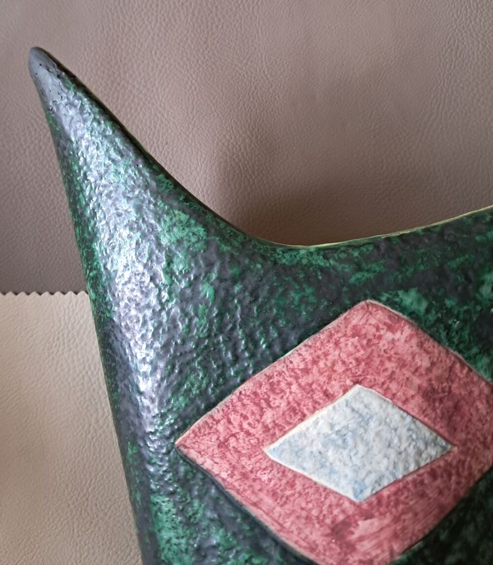 ancien vase pichet vintage valauris sign&eacute; Jacques Sagan
Décoration