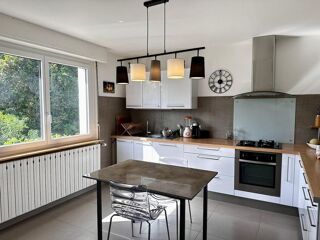  Maison  vendre 8 pices 277 m