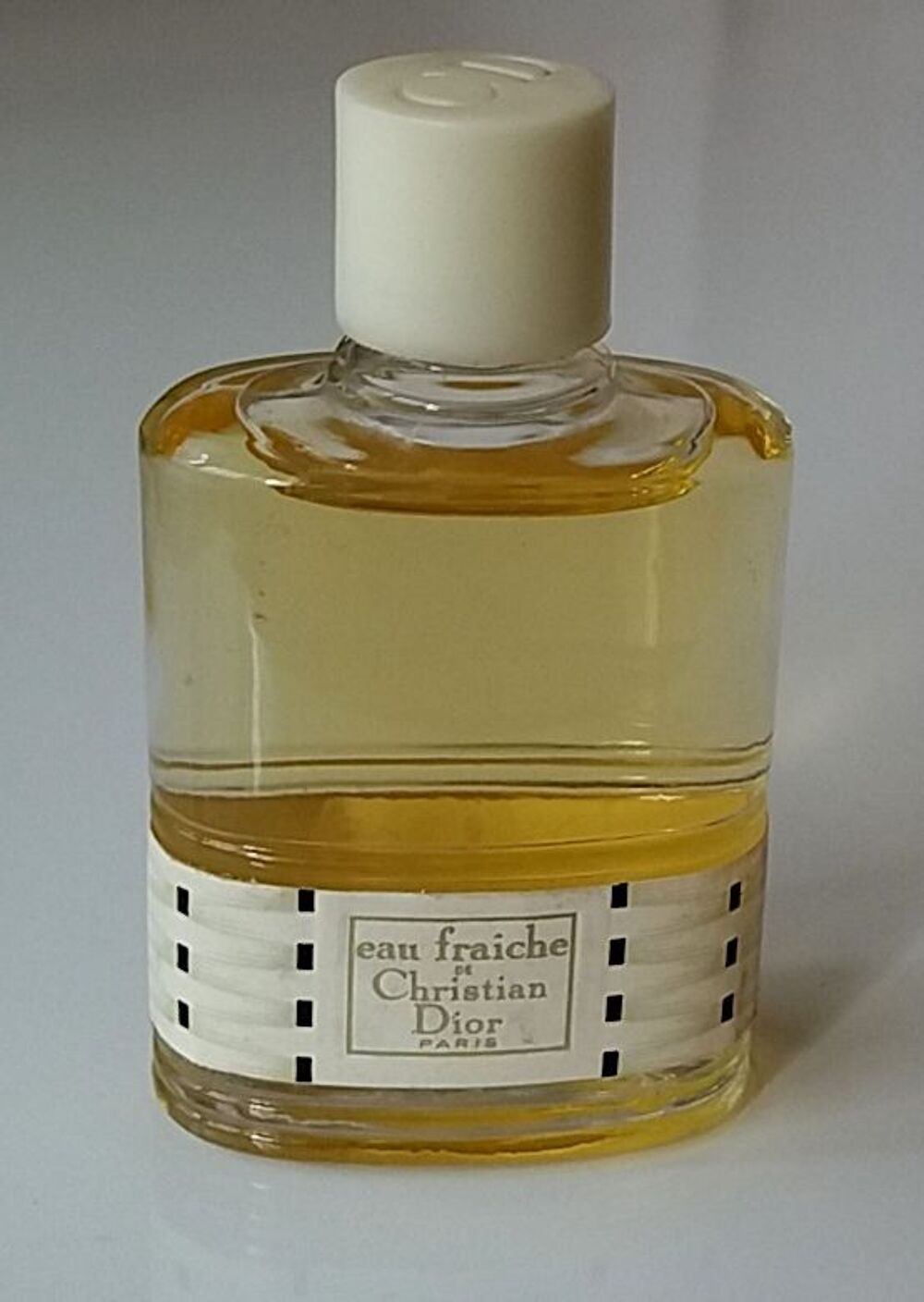 Miniatures de parfum de 9 &agrave; 20  