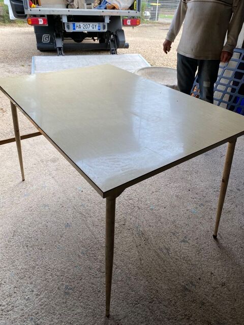 Grande table vintage 80 Orl�ans (45)