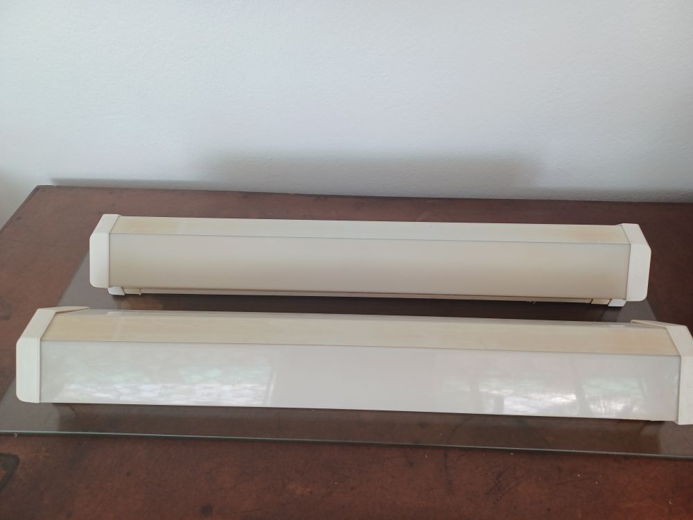 LA PAIRE REGLETTES NEON 220V A poser pour SB ou Autre Décoration
