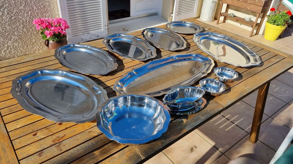 
PLATS EN INOX DIFF&Eacute;RENTES TAILLES Cuisine