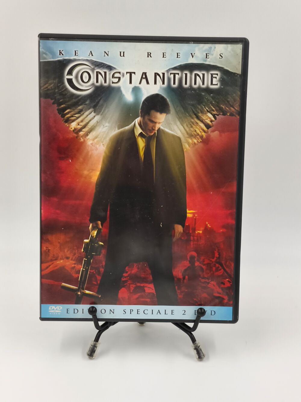 Film DVD Constantine en boite (boite ab&icirc;m&eacute;e) DVD et blu-ray